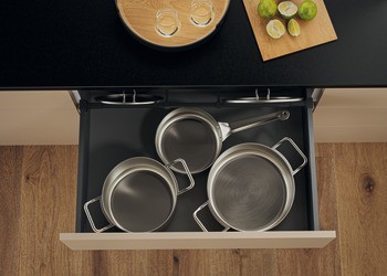 Podélné dělítko, Pro příčný reling Blum Ambia Line, design ocel