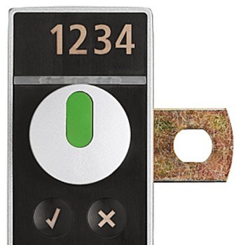 Příplatek za laserové gravírování 4 číslic, Pro zámek šatní skříňky SAFE-O-TRONIC®