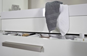 Prstová úchytka, s profilem L, hliník