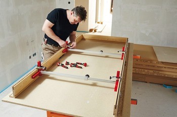 Sada vzpěr pro zárubně, Bessey, 2 x TU, teleskopická 565–1010 mm