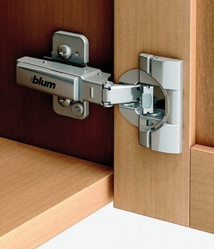 Závěs profilových dveří, Blum Clip Top Blumotion 95°, polonaložená montáž
