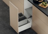 Více než plnovýsuv pro odpadkové koše, Blum Merivobox, výška bočnice zásuvky 91 mm, systémová výška E s Boxcap, nosnost 70 kg
